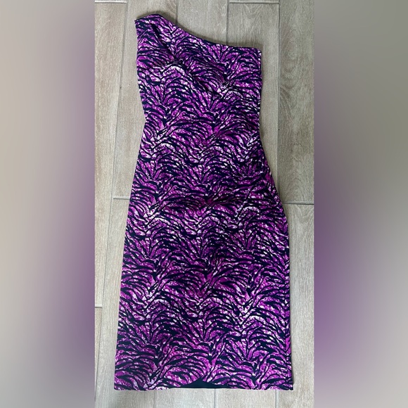 Chiara Boni https://us.chiaraboni.com - Picture 4 of 6